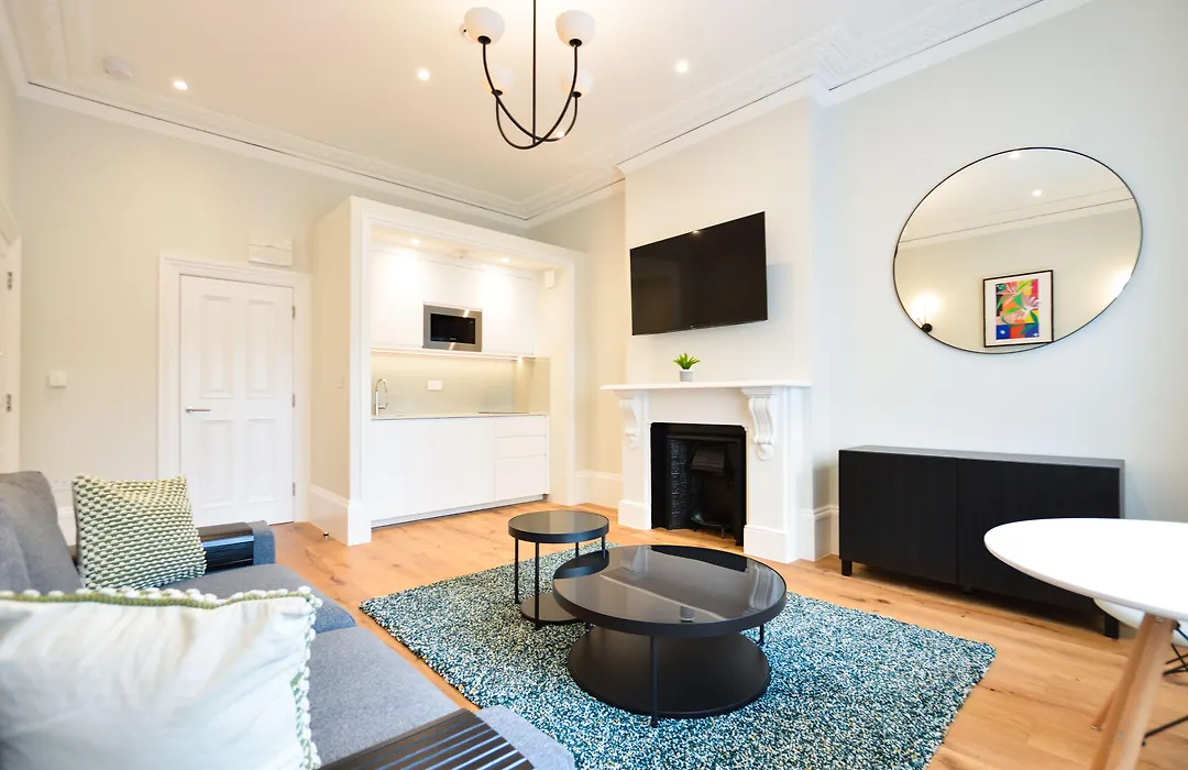 Leinster Square Serviced Apartment-1